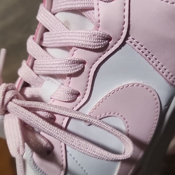 Nike Court Borough Low 2 SE White & Pink Shoes - Picture 4 of 6